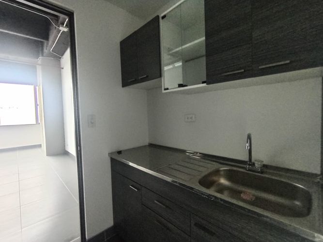 Oficina en arriendo en El Poblado, Medellín, 50 m² · foto 7 de 16