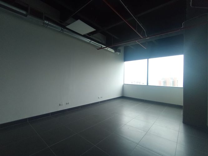 Oficina en arriendo en El Poblado, Medellín, 50 m² · foto 8 de 16