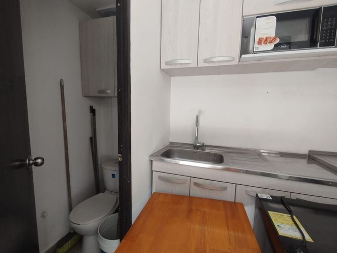 Local en arriendo en Villa Carlota, Medellín, 14 m² · foto 8 de 9
