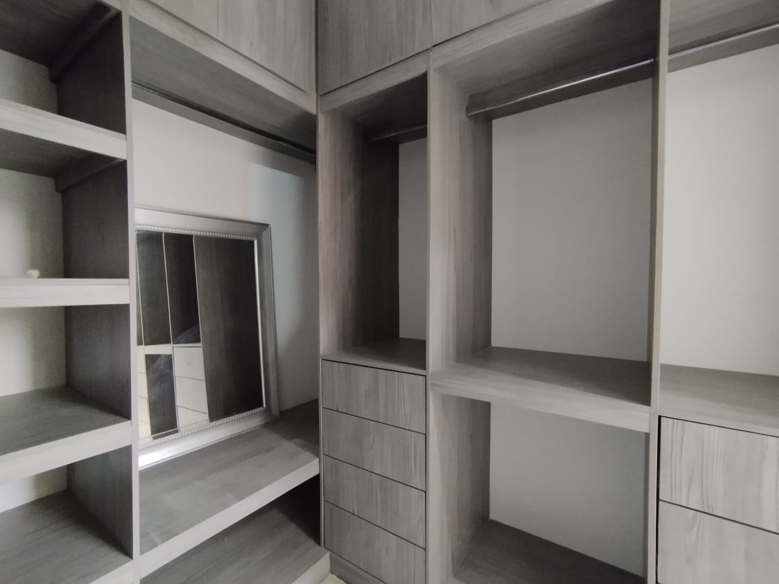 Apartamento en arriendo en El Poblado, Medellín · foto 2 de 20