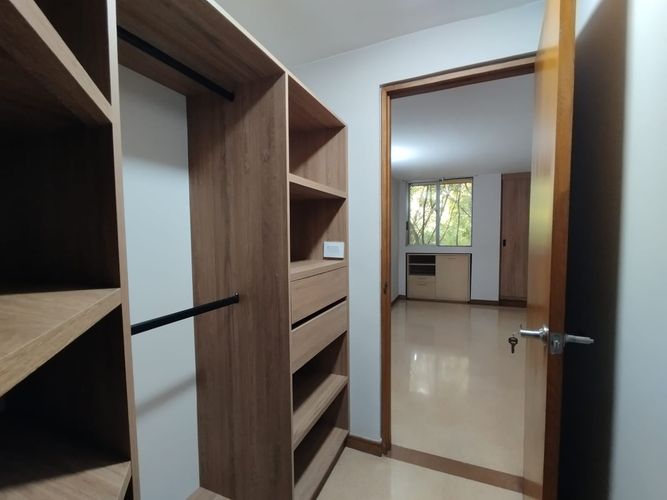 Apartamento de 2 alcobas en arriendo en Las Lomas, Medellín, 130 m² · foto 14 de 19