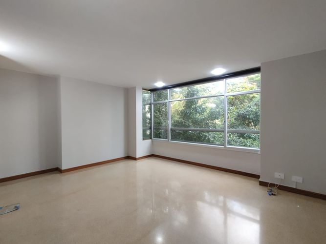Apartamento de 2 alcobas en arriendo en Las Lomas, Medellín, 130 m² · foto 15 de 19