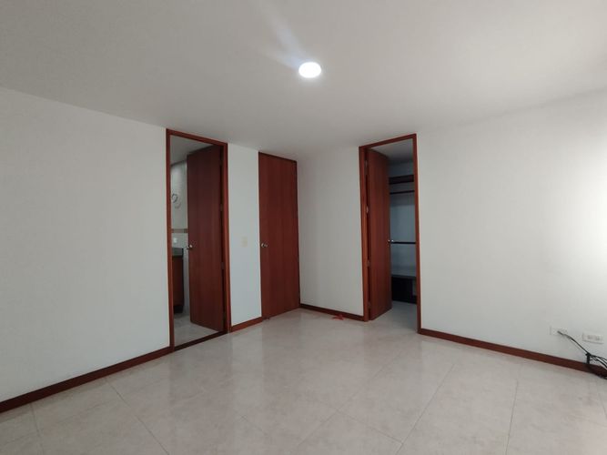 Apartamento de 3 alcobas en arriendo en El Poblado, Medellín, 134 m² · foto 6 de 20
