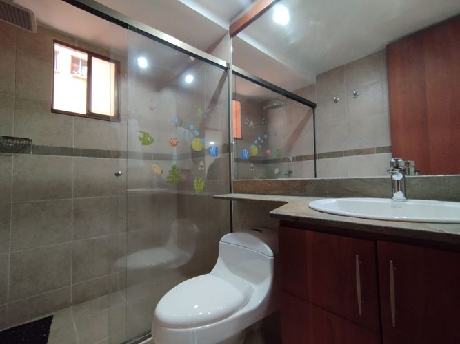Apartamento de 3 alcobas en arriendo en El Poblado, Medellín, 134 m² · foto 7 de 20