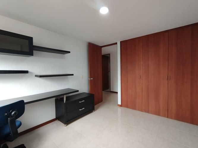 Apartamento de 3 alcobas en arriendo en El Poblado, Medellín, 134 m² · foto 8 de 20