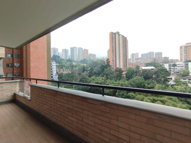 Apartamento de 3 alcobas en arriendo en El Poblado, Medellín, 134 m² · foto 13 de 20