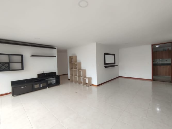 Apartamento de 3 alcobas en arriendo en El Poblado, Medellín, 134 m² · foto 15 de 20