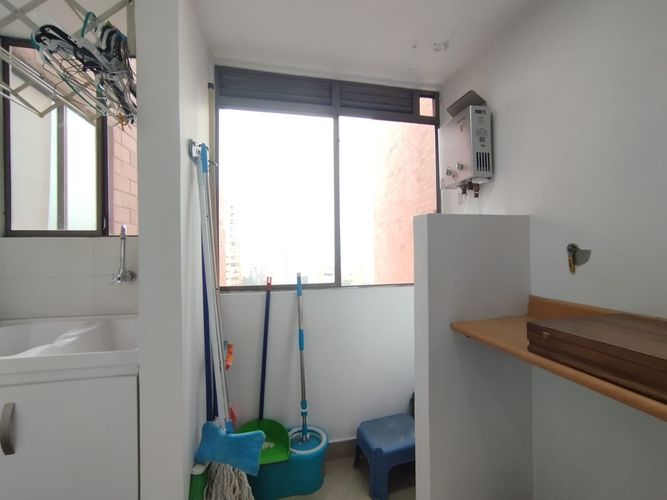Apartamento de 3 alcobas en arriendo en El Poblado, Medellín, 134 m² · foto 19 de 20