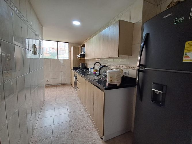 Apartamento de 3 alcobas en arriendo en Los Balsos, Medellín, 112 m² · foto 2 de 17