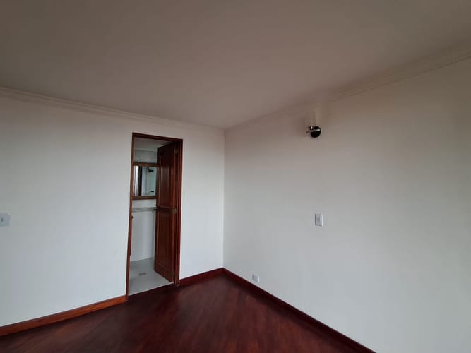 Apartamento de 3 alcobas en arriendo en Los Balsos, Medellín, 112 m² · foto 4 de 17