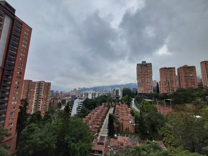 Apartamento de 3 alcobas en arriendo en Los Balsos, Medellín, 112 m² · foto 16 de 17