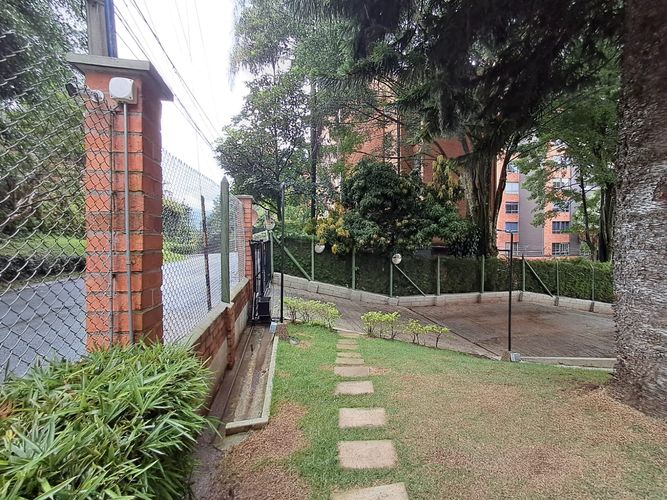 Apartamento de 3 alcobas en arriendo en Los Balsos, Medellín, 112 m² · foto 17 de 17