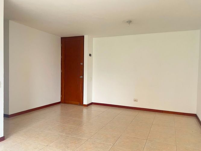 Apartamento de 3 alcobas en arriendo en Cumbres, Envigado, 86 m² · foto 7 de 16