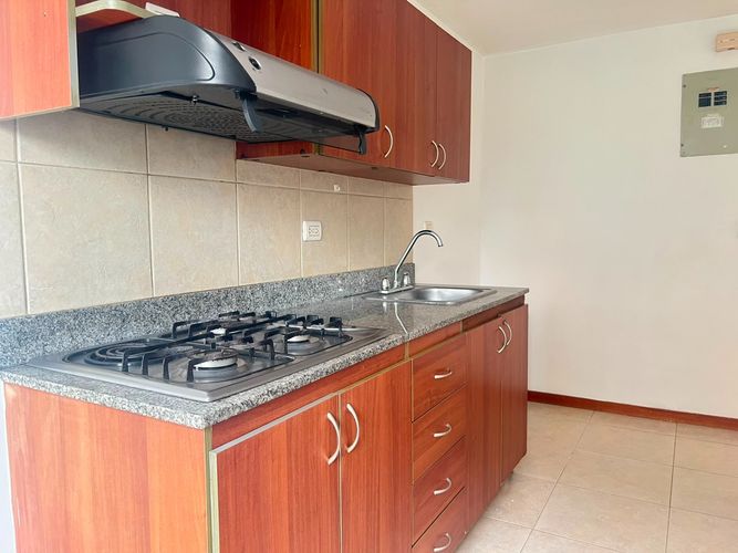 Apartamento de 3 alcobas en arriendo en Cumbres, Envigado, 86 m² · foto 6 de 16