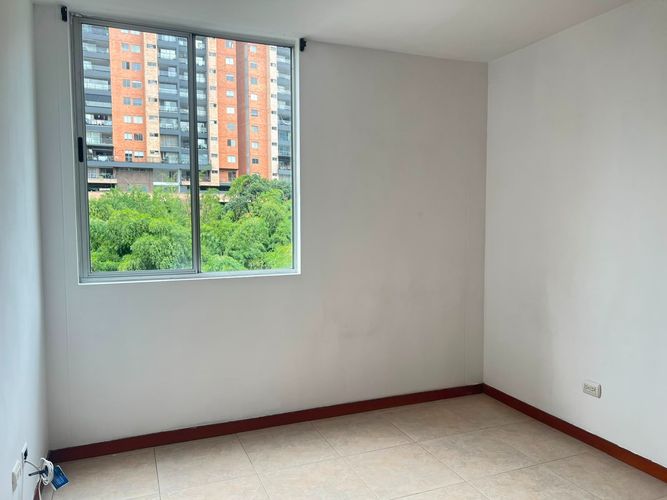 Apartamento de 3 alcobas en arriendo en Cumbres, Envigado, 86 m² · foto 12 de 16