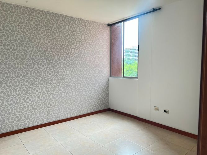 Apartamento de 3 alcobas en arriendo en Cumbres, Envigado, 86 m² · foto 14 de 16