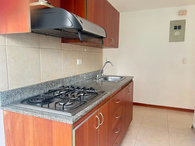 Apartamento de 3 alcobas en arriendo en Cumbres, Envigado, 86 m² · foto 5 de 16