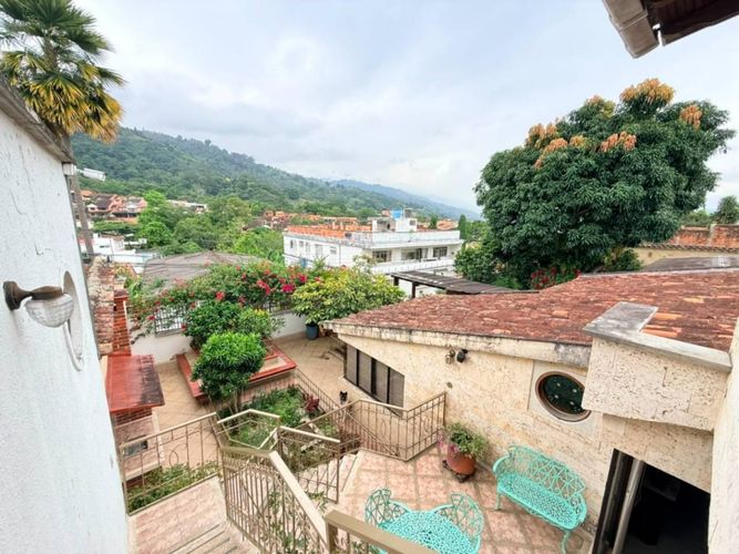 Casa de 5 alcobas en venta en Lagos Del Cacique, Bucaramanga, 500 m² · foto 5 de 24