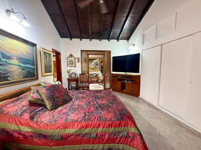 Casa de 5 alcobas en venta en Lagos Del Cacique, Bucaramanga, 500 m² · foto 18 de 24