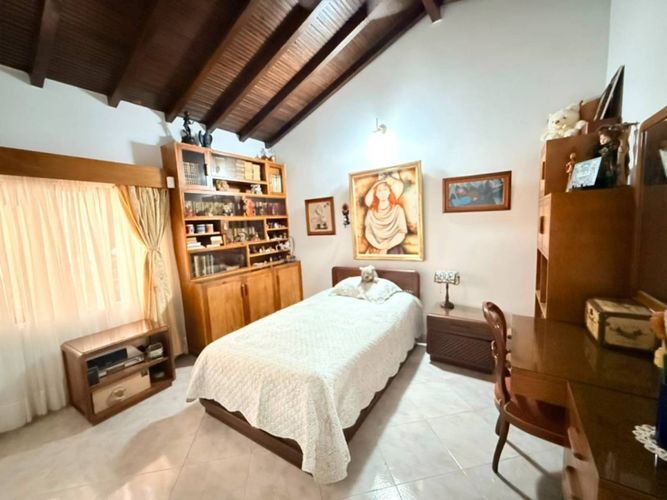 Casa de 5 alcobas en venta en Lagos Del Cacique, Bucaramanga, 500 m² · foto 23 de 24