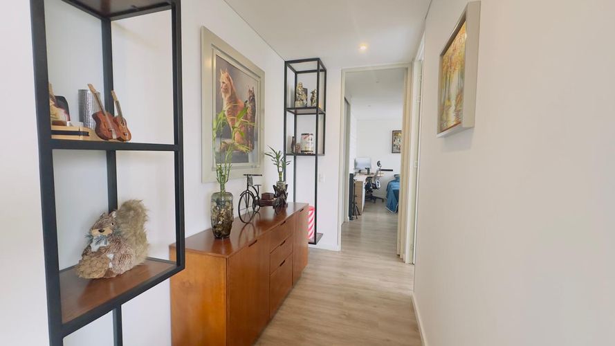 Apartamento de 2 alcobas en arriendo en El Poblado, Medellín, 98 m² · foto 5 de 13