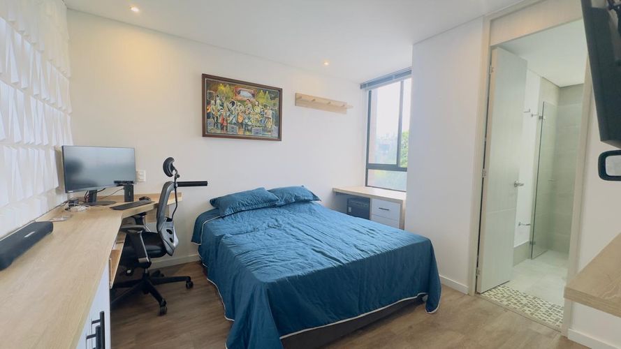 Apartamento de 2 alcobas en arriendo en El Poblado, Medellín, 98 m² · foto 9 de 13