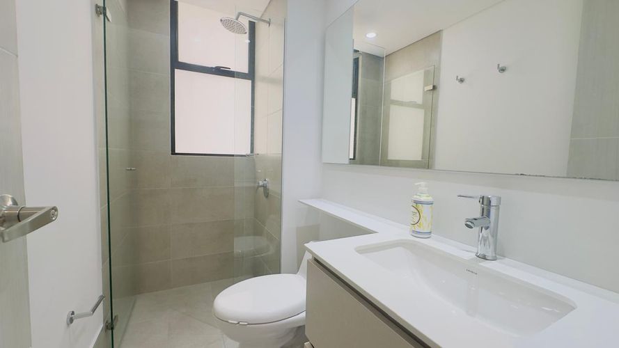 Apartamento de 2 alcobas en arriendo en El Poblado, Medellín, 98 m² · foto 11 de 13