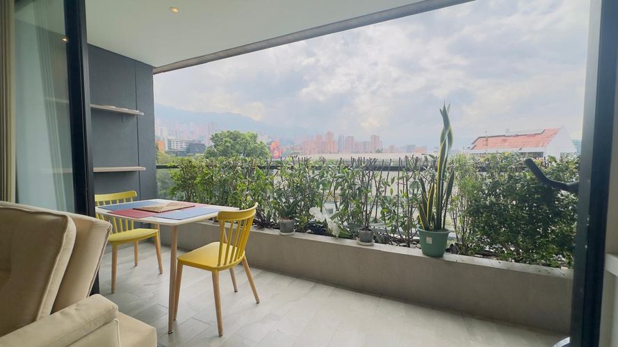 Apartamento de 2 alcobas en arriendo en El Poblado, Medellín, 98 m² · foto 12 de 13