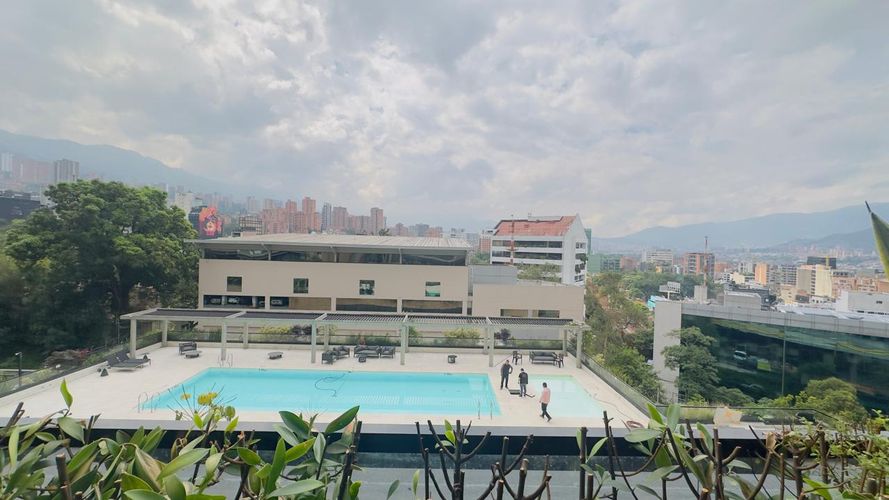 Apartamento de 2 alcobas en arriendo en El Poblado, Medellín, 98 m² · foto 13 de 13