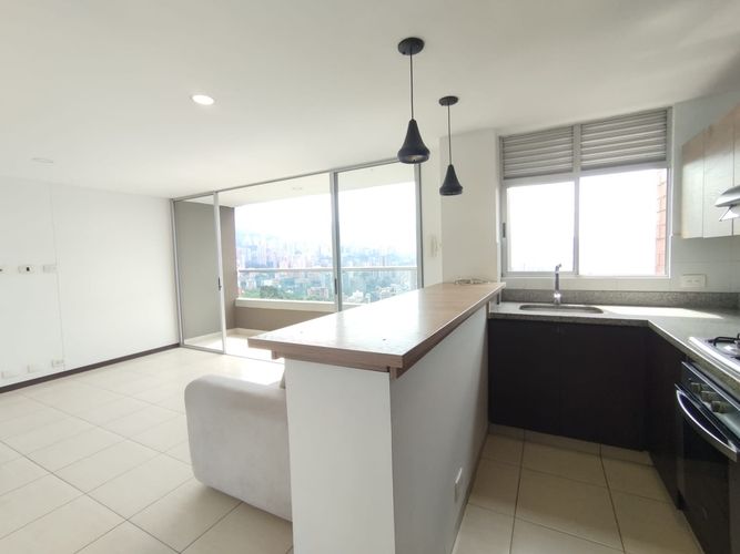 Apartamento de 2 alcobas en arriendo en Vía Las Palmas, Medellín, 76 m² · foto 15 de 20
