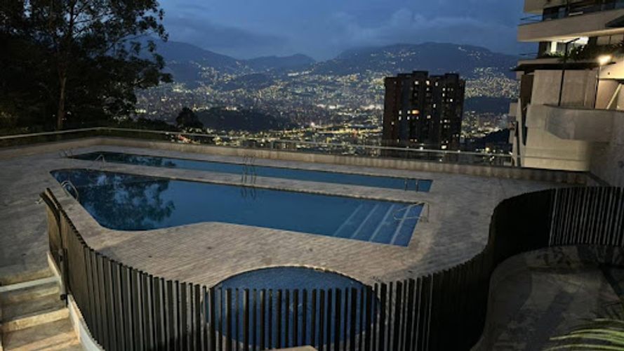 Apartamento de 2 alcobas en arriendo en Loma Del Indio, Medellín, 67 m² · foto 11 de 16