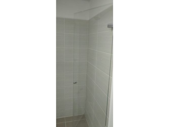 Apartamento de 3 alcobas en venta en La Candelaria, Itagüí, 77 m² · foto 10 de 20