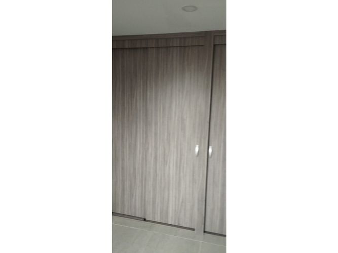 Apartamento de 3 alcobas en venta en La Candelaria, Itagüí, 77 m² · foto 13 de 20