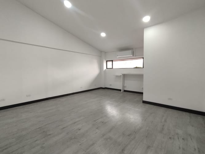 Oficina en arriendo en Villa Carlota, Medellín, 56 m² · foto 6 de 14