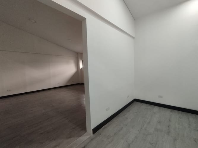 Oficina en arriendo en Villa Carlota, Medellín, 56 m² · foto 7 de 14