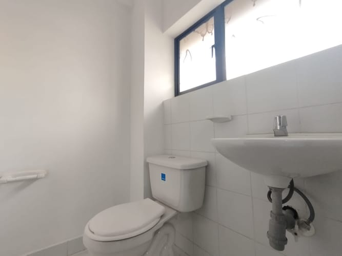 Oficina en arriendo en Villa Carlota, Medellín, 56 m² · foto 9 de 14