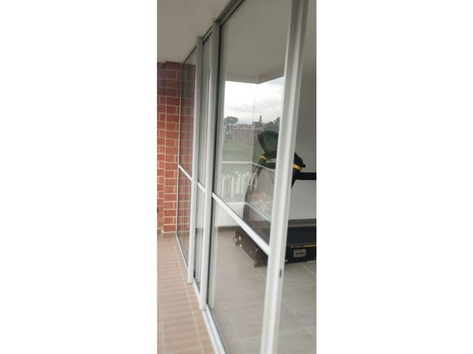 Apartamento en venta en Santa Maria No. 3, Itagüí · foto 2 de 20
