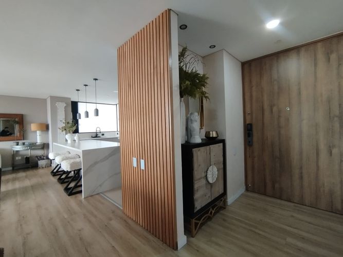 Apartamento de 3 alcobas en arriendo en El Poblado, Medellín, 200 m² · foto 2 de 20