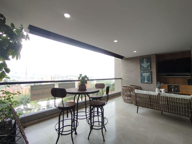 Apartamento de 3 alcobas en arriendo en El Poblado, Medellín, 200 m² · foto 15 de 20