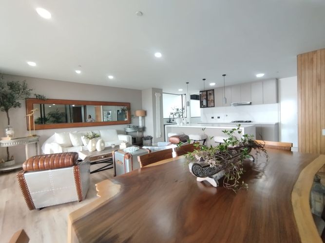 Apartamento de 3 alcobas en arriendo en El Poblado, Medellín, 200 m² · foto 18 de 20