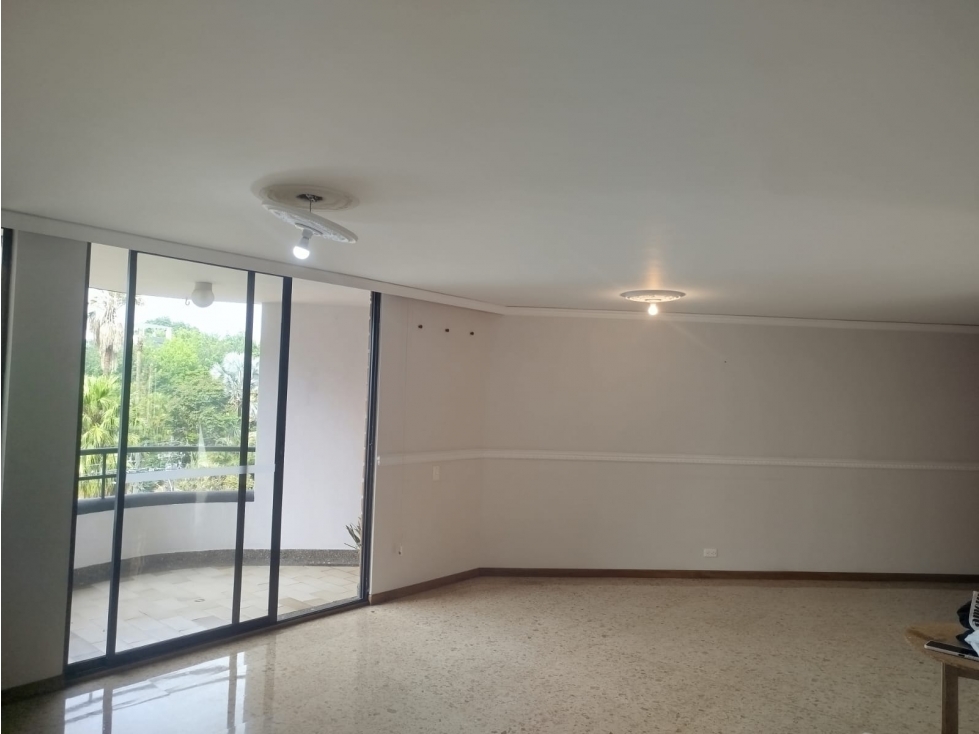 Apartamento en venta en El Poblado, Medellín 2