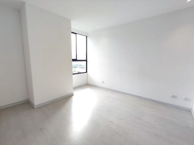 Apartamento de 2 alcobas en arriendo en El Poblado, Medellín, 67 m² · foto 2 de 20