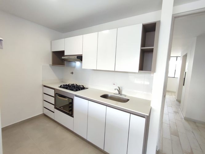 Apartamento de 2 alcobas en arriendo en El Poblado, Medellín, 67 m² · foto 5 de 20
