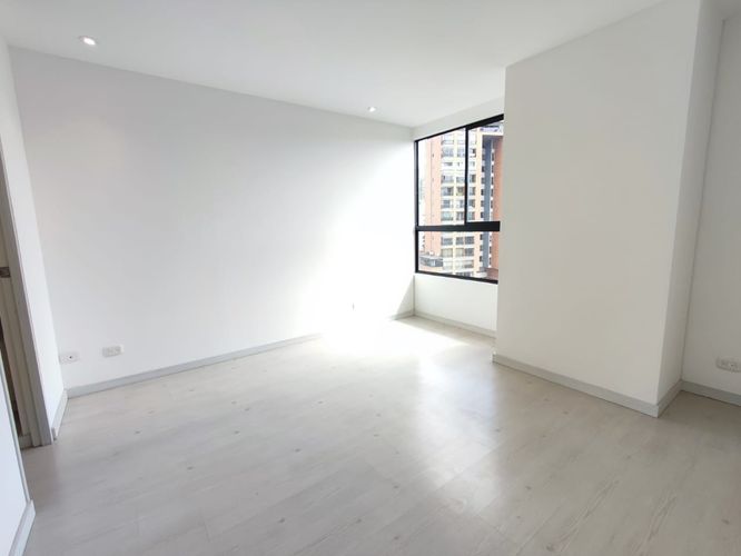 Apartamento de 2 alcobas en arriendo en El Poblado, Medellín, 67 m² · foto 8 de 20