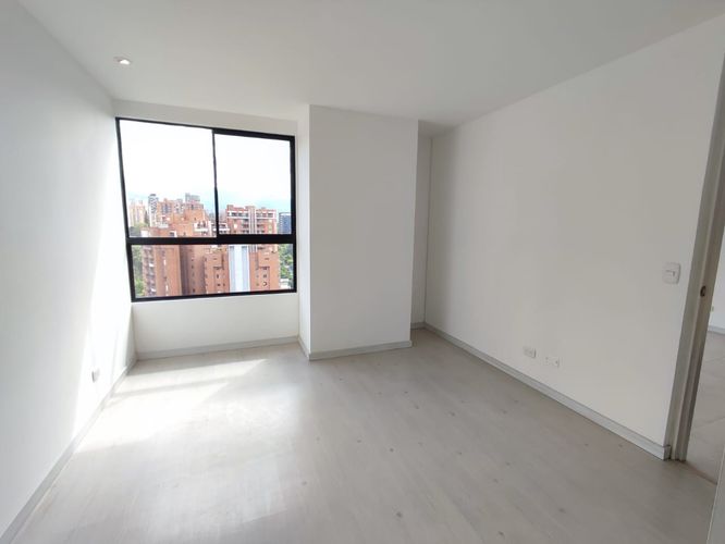 Apartamento de 2 alcobas en arriendo en El Poblado, Medellín, 67 m² · foto 10 de 20