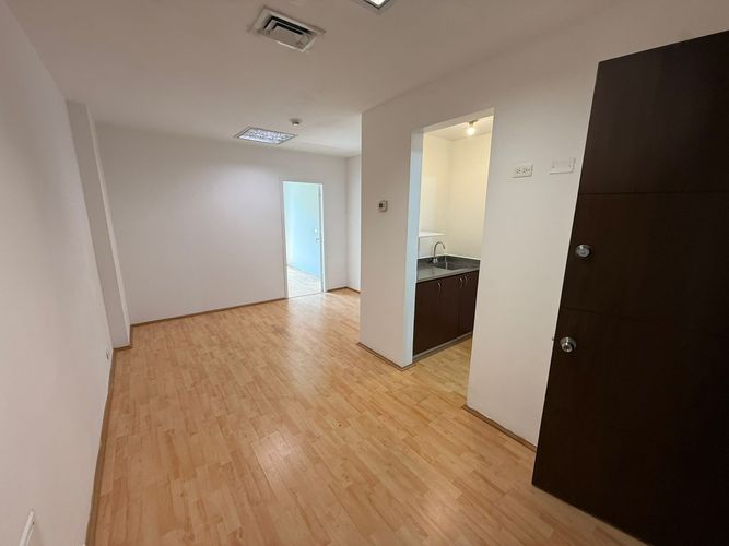 Oficina en arriendo en El Tesoro, Medellín, 35 m² · foto 2 de 10
