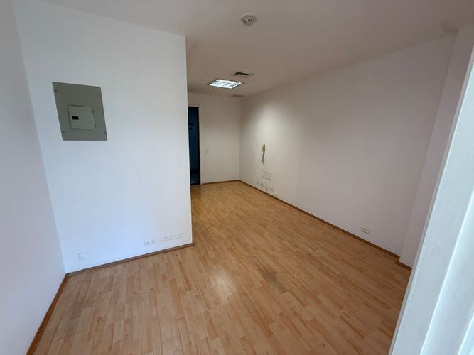 Oficina en arriendo en El Tesoro, Medellín, 35 m² · foto 3 de 10