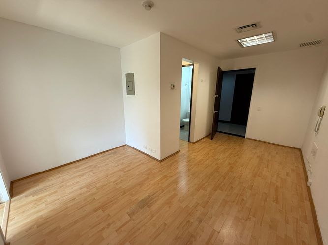 Oficina en arriendo en El Tesoro, Medellín, 35 m² · foto 8 de 10