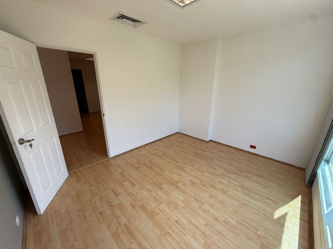 Oficina en arriendo en El Tesoro, Medellín, 35 m² · foto 5 de 10