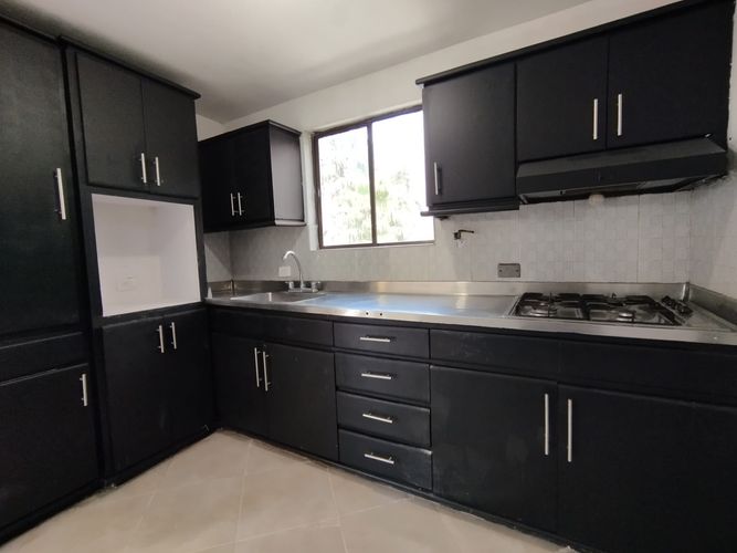 Apartamento de 4 alcobas en arriendo en El Poblado, Medellín, 120 m² · foto 2 de 17